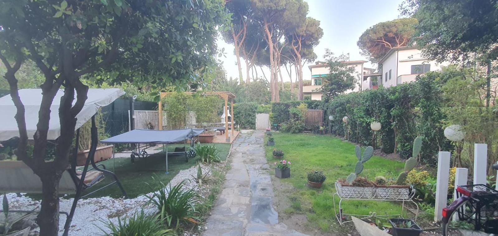 Domusauroom, Relax Nel Cuore Della Versilia - Pet Friendly เวียเรจโจ ภายนอก รูปภาพ