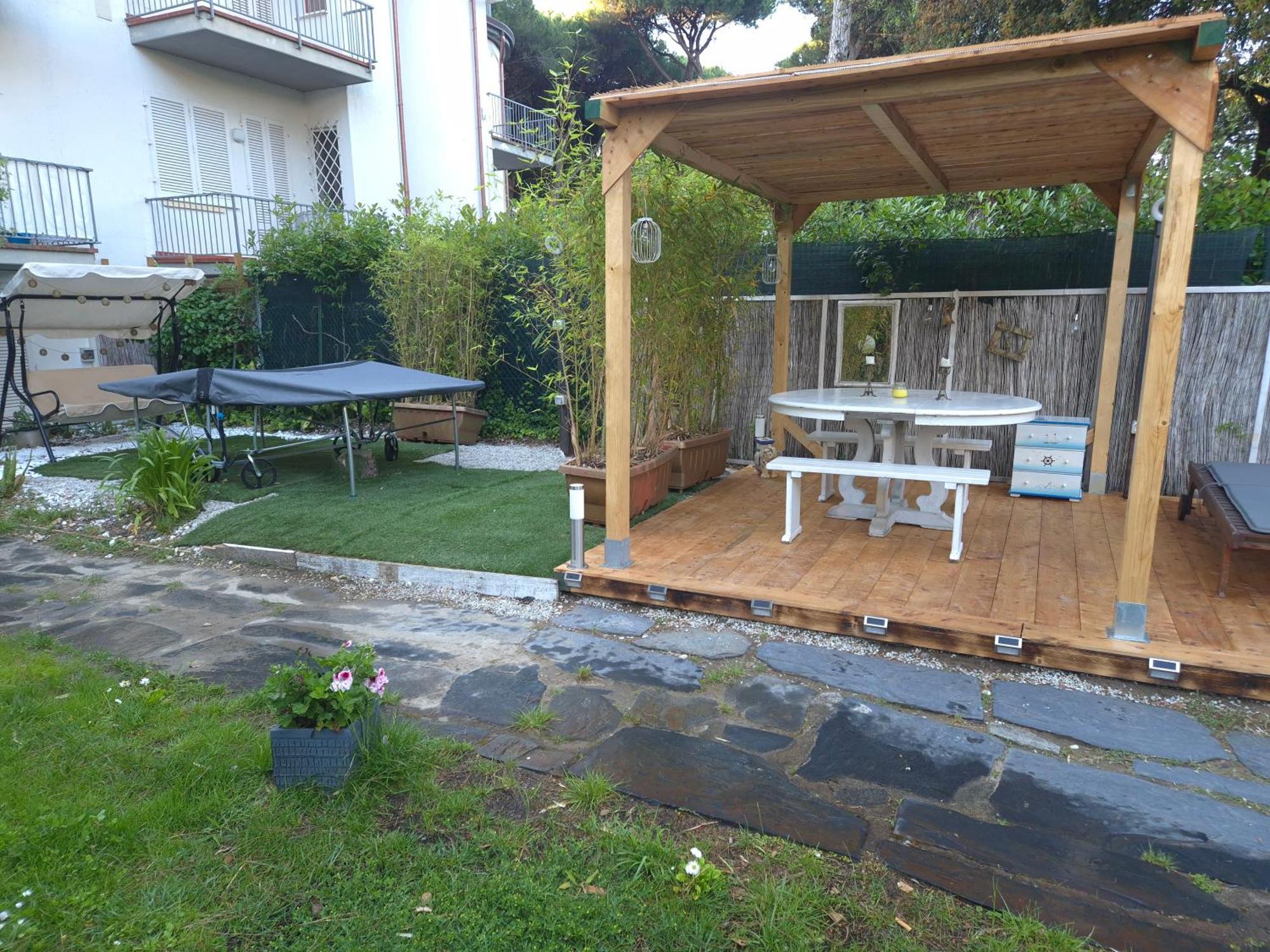Domusauroom, Relax Nel Cuore Della Versilia - Pet Friendly เวียเรจโจ ภายนอก รูปภาพ